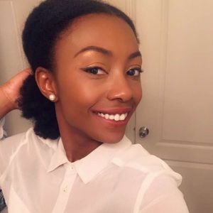 Meet your Posher, Akissi